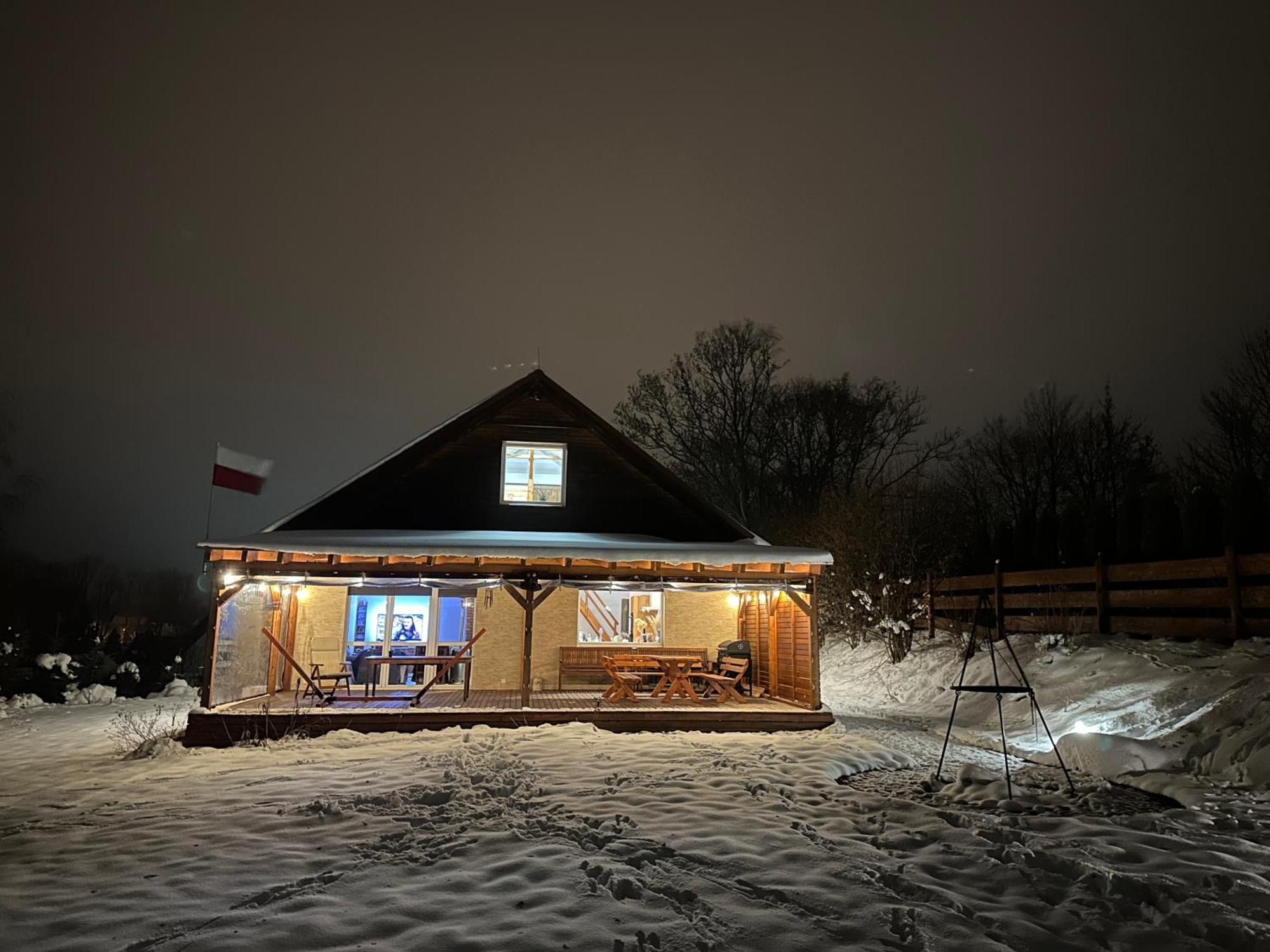 Bukowka Dom Caloroczny W Gorach Nad Jeziorem Villa Miszkowice