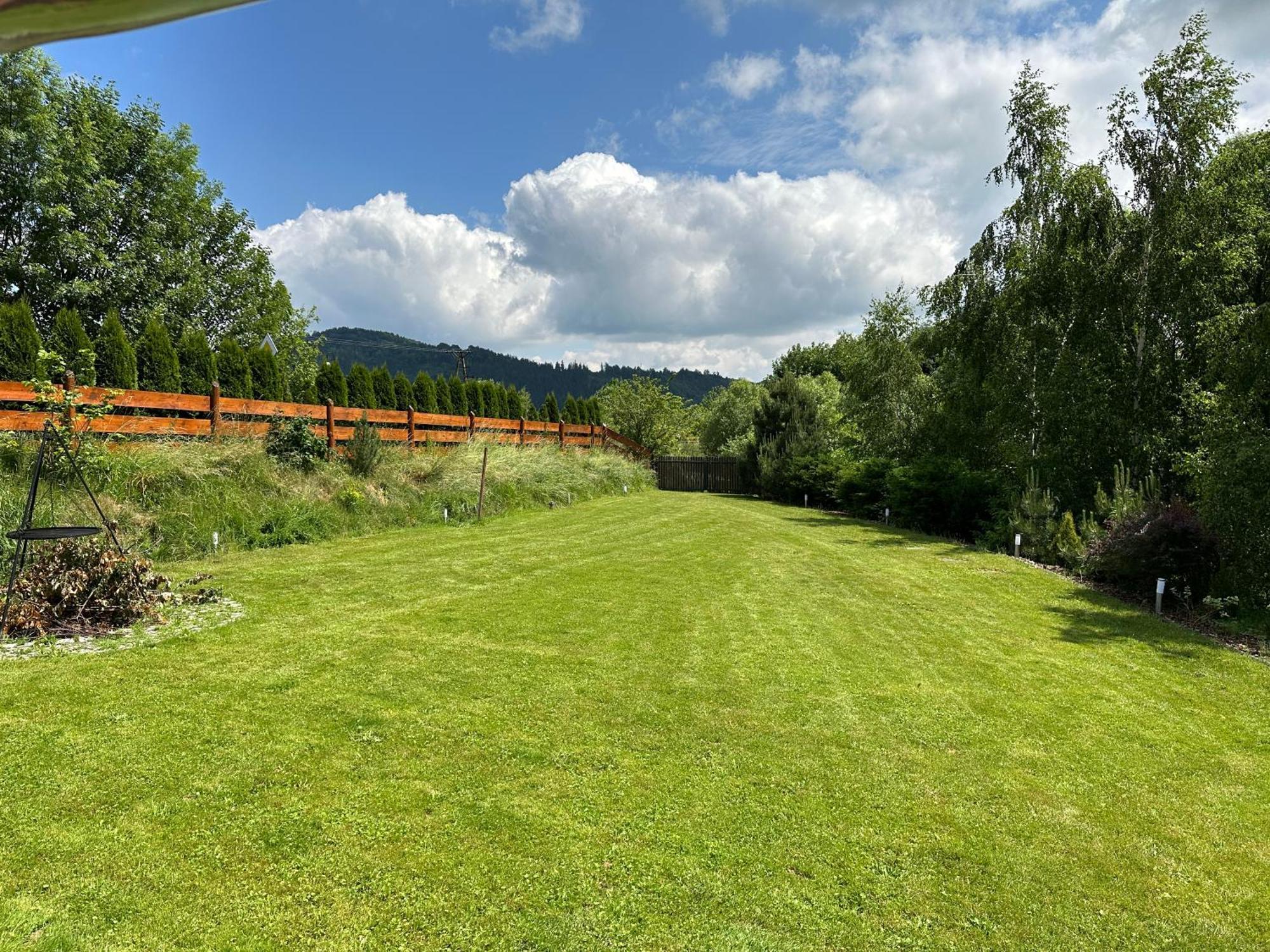 Bukowka Dom Caloroczny W Gorach Nad Jeziorem Villa Miszkowice